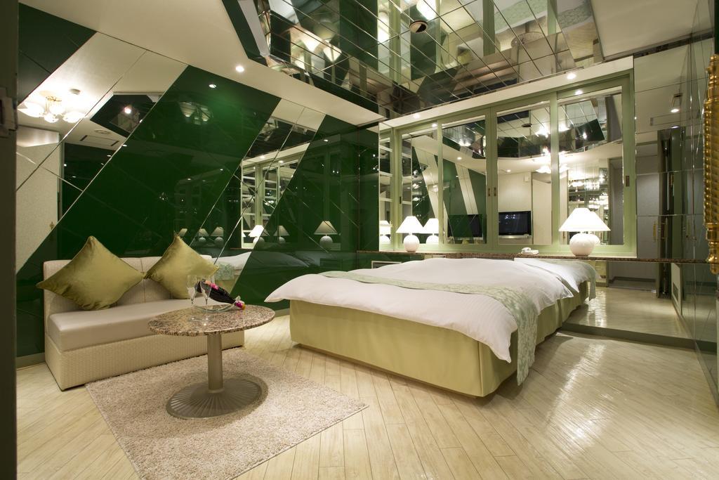 Hotel Casablanca (Adults Only) Οσάκα Δωμάτιο φωτογραφία