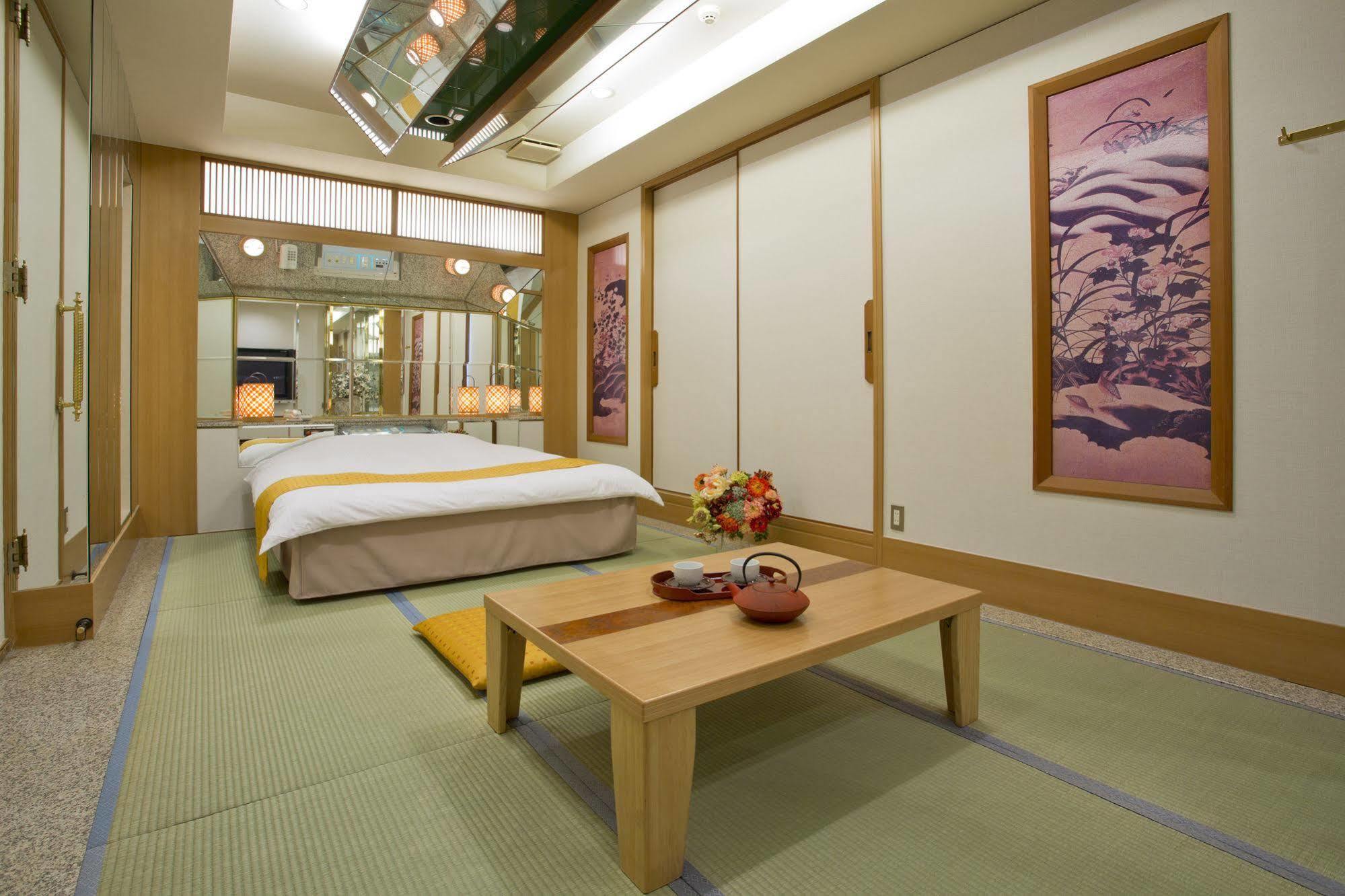 Hotel Casablanca (Adults Only) Οσάκα Εξωτερικό φωτογραφία